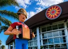 Sandra Sampaio assina cenografia do São João do Outlet Premium Salvador