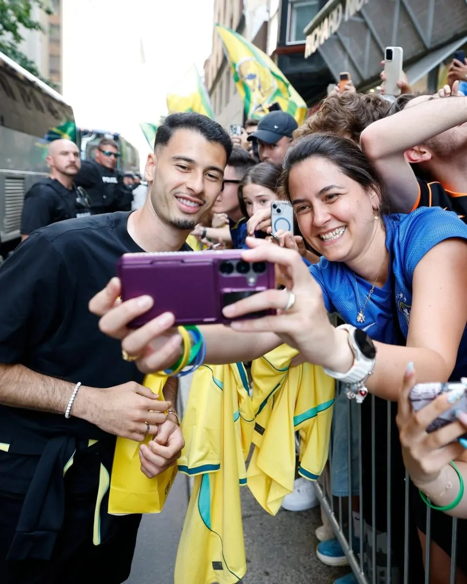 Jogadores com a torcida