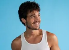 Tiago Iorc revisitará sucessos do álbum “Troco Likes” com show em Salvador