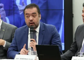 TSE mantém condenação e confirma inelegibilidade de Claudio Castro até 2030