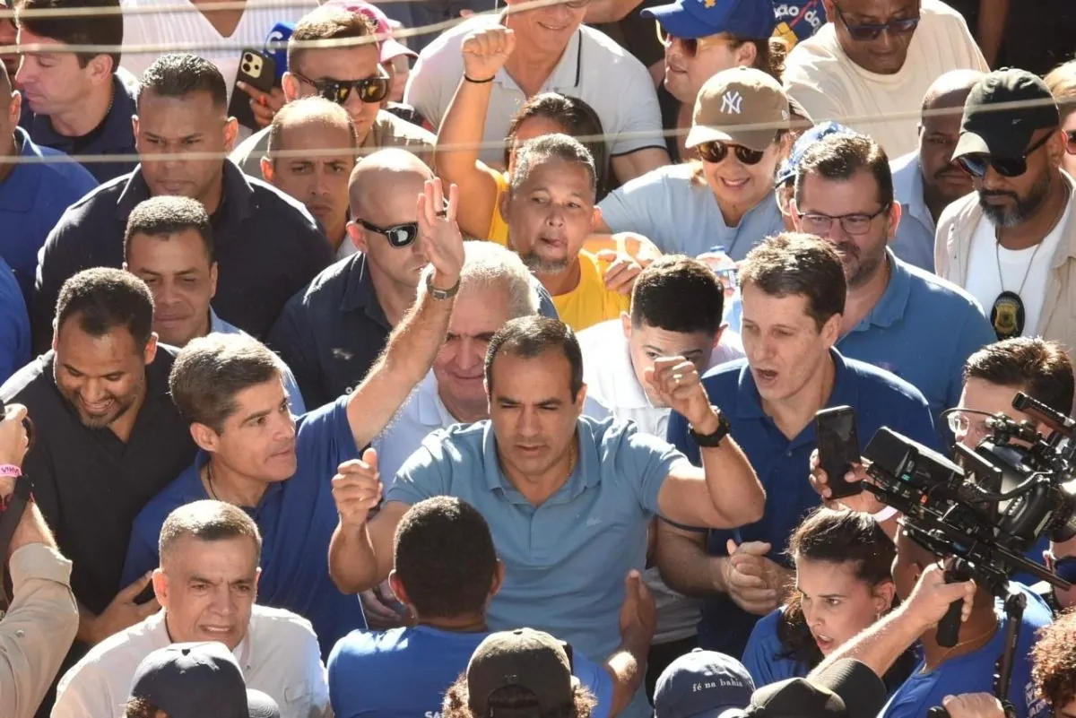 ACM Neto no 02 de Julho