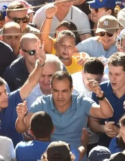 No 2 de Julho, ACM Neto diz que Bahia precisa conquistar independência da violência e da regulação