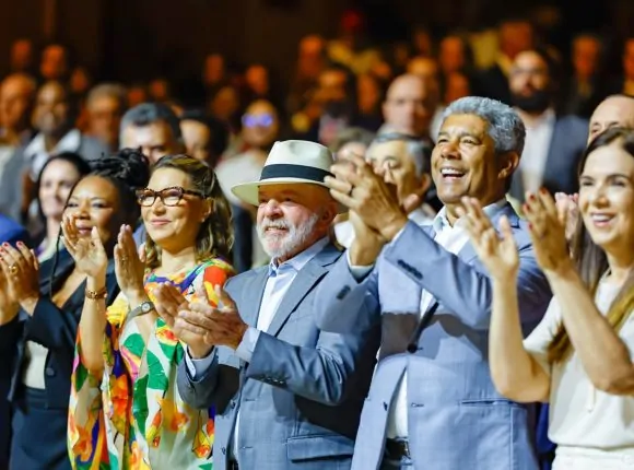 Lula participou da reinauguração do Teatro Castro Alves ao lado de Jerônimo Rodrigues