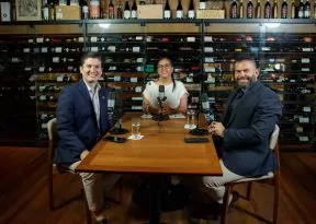 Boa Tarde Bahia celebra aniversário com edição especial gravada no restaurante Amado