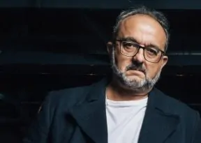Cineasta francês, Bernard Attal, estreia na literatura e lança livro de contos em Salvador