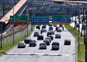 Estudo sobre velocidade na Av. Paralela avança e autoridades iniciam tomadas de decisão