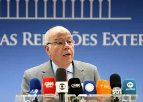 EUA exigiu abertura completa dos mercados brasileiros sem contrapartida; afirma ministro de Relações Exteriores