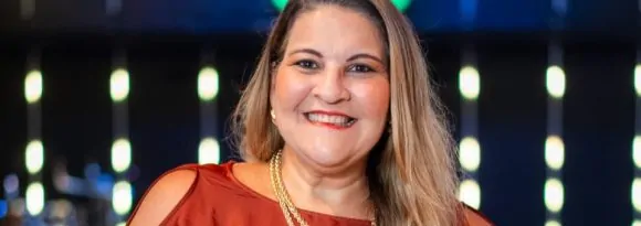 Fotos – Helaine Schindler celebra aniversário com convidados no Cien Fuegos, em Salvador