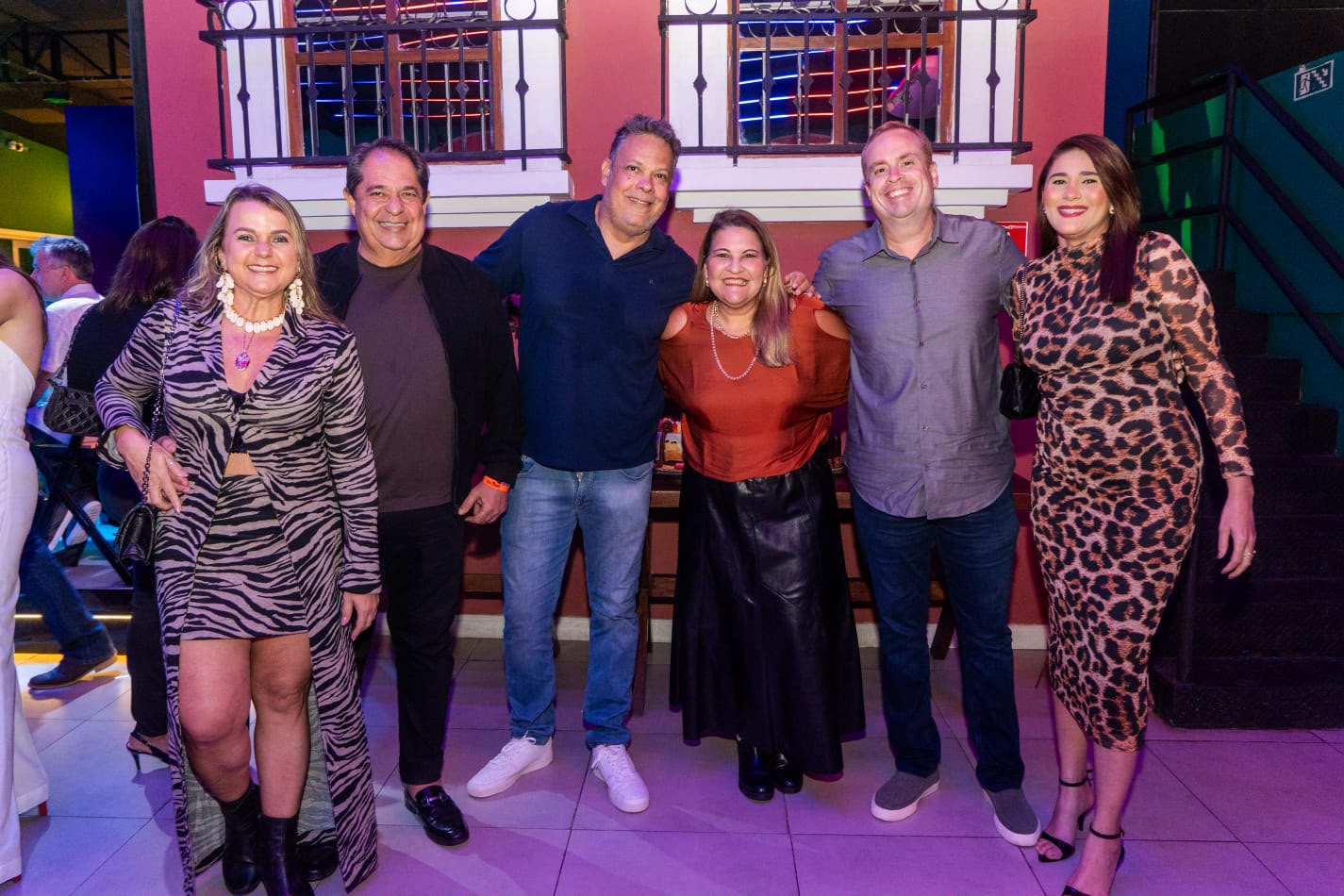 João Fortes e Helaine Schindler com amigos