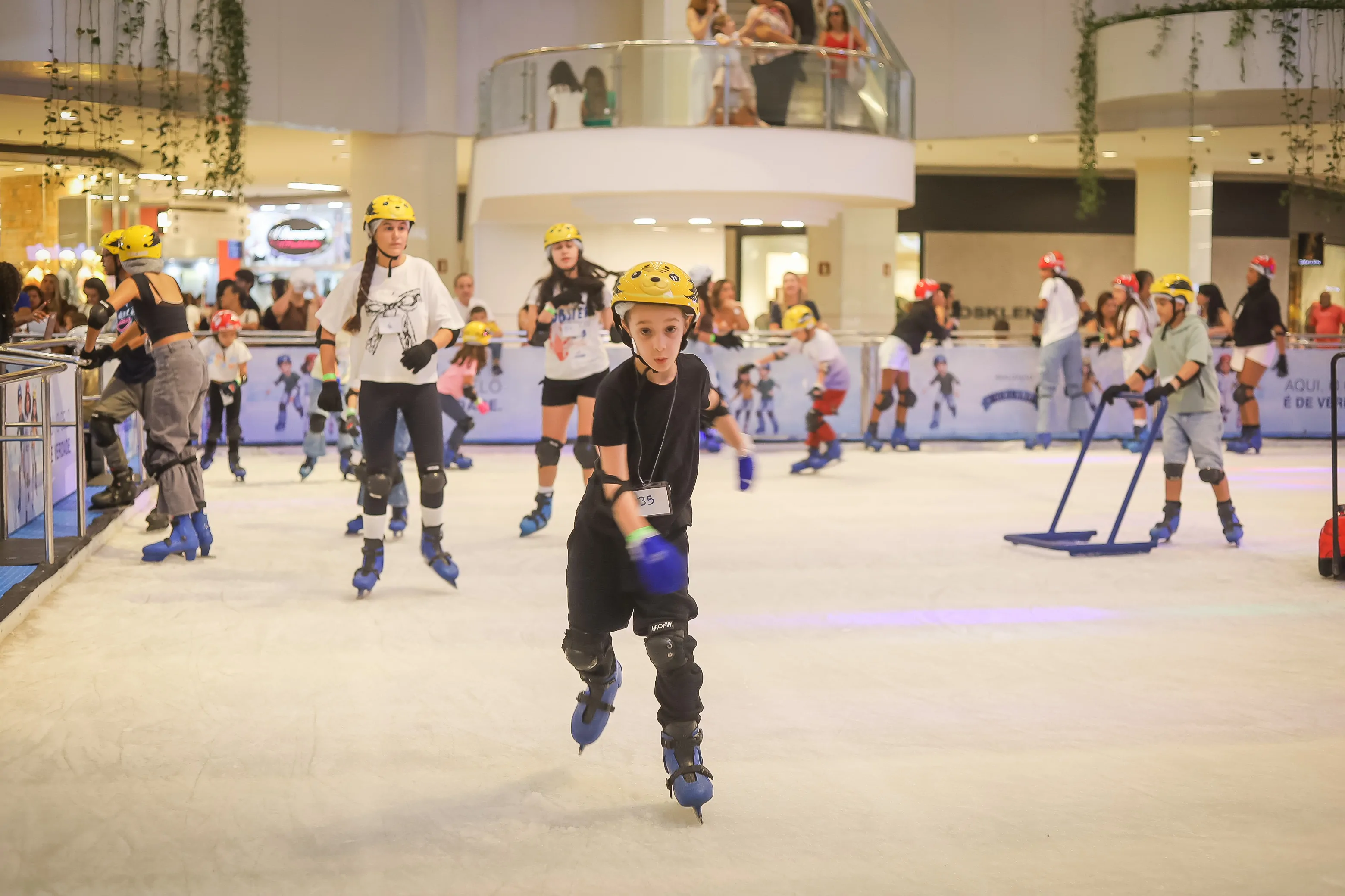 Pista de Gelo do Shopping Barra