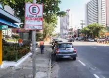 Salvador avalia desconto na Zona Azul para carros elétricos e híbridos