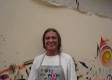 Livro celebra a trajetória do artista visual, Maninho, com compilado de obras e linguagens