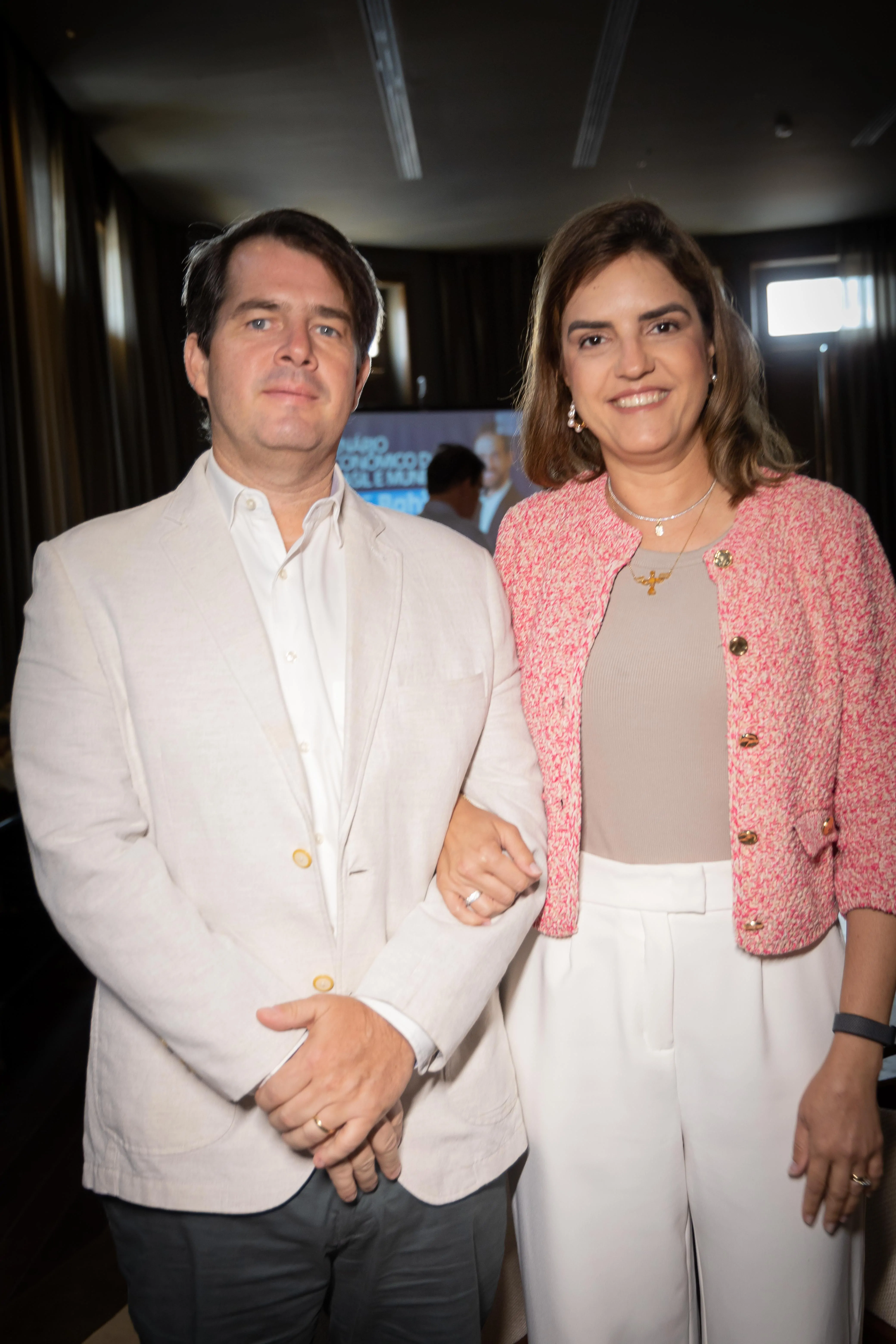 Marcel Scarlton e Mila Paes