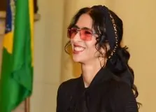 Marisa Monte é homenageada pela USP em abertura das celebrações do bicentenário da Faculdade de Direito
