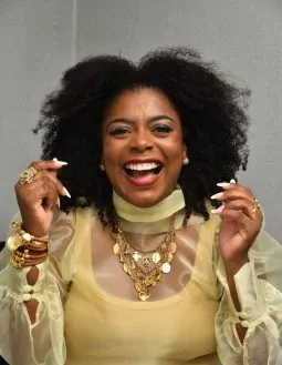 Na Flipelô, Cáren Cruz provoca debate sobre elegância, identidade e representatividade
