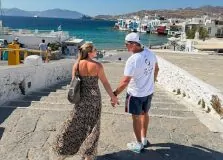 Durval Lelys compartilha registros de férias em Mykonos, na Grécia