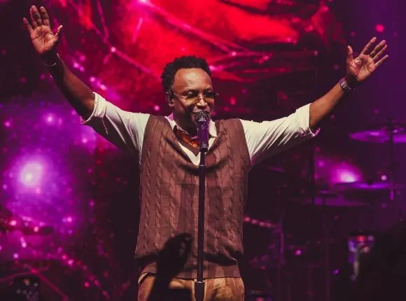 Thiaguinho confirma retorno a Salvador com projeto “Bem Black” na Concha Acústica