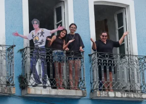 Varanda de Michael Jackson, no Pelourinho, é fechada por ordem judicial