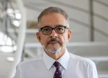 Antonio Lavareda faz leitura dos cenários políticos da Bahia e do Brasil, durante jantar da ACB em Salvador
