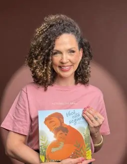Emília Nunez aborda família, aconchego e presença em novo livro infantil