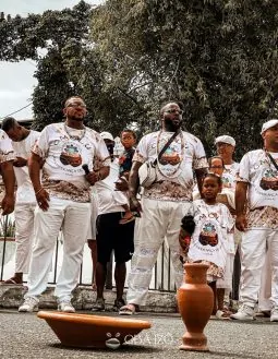 Exposição em Salvador celebra o poder do axé, a força dos Terreiros e a medicina sagrada das pipocas de Omolu