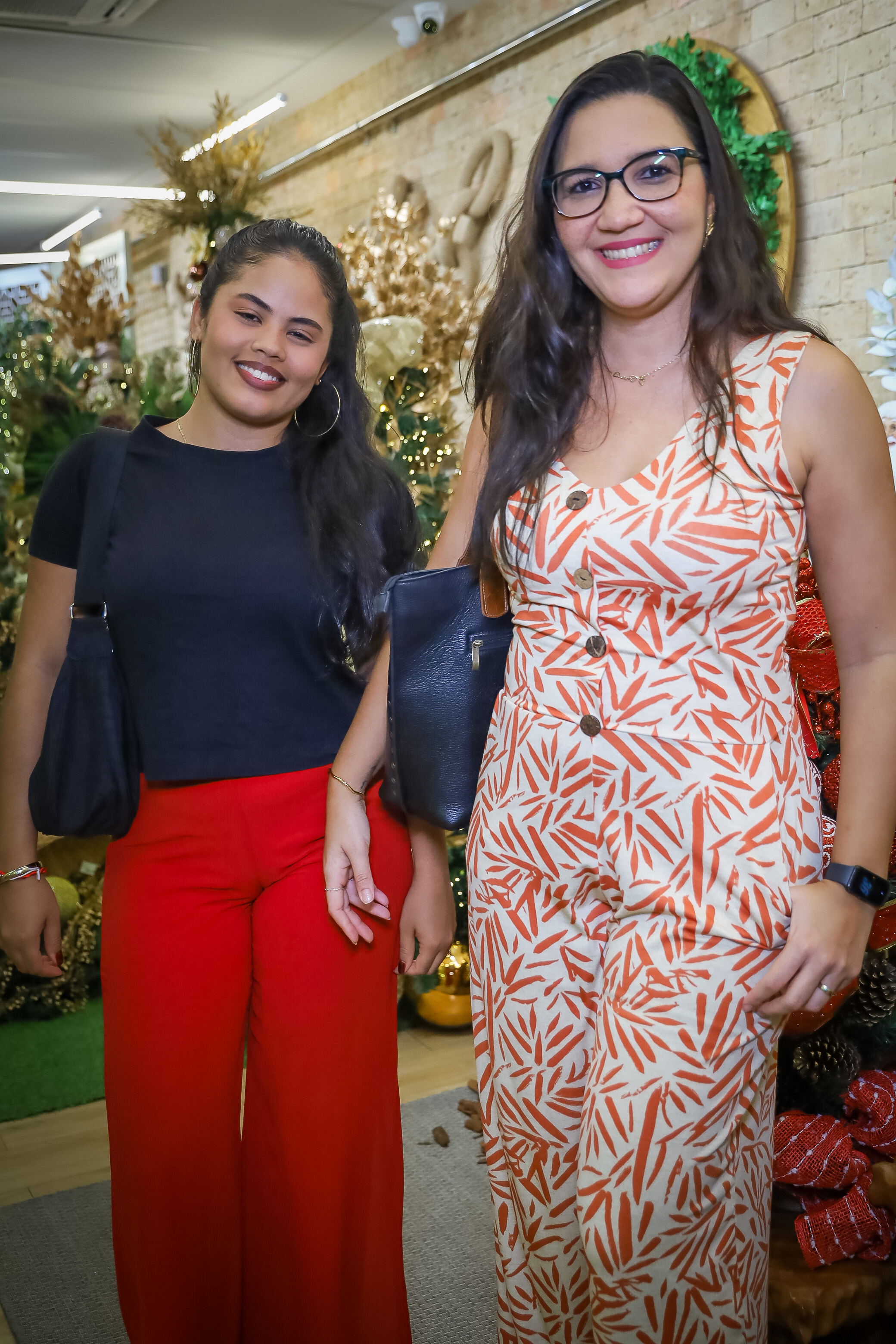 Leonara Lopes e Tissila Reis