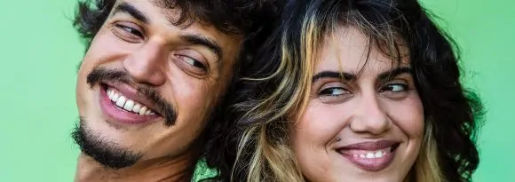 Ian Lasserre e Clariana estreiam EP “Um a Um” com show em Salvador