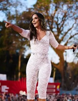 Saiba os primeiros convidados para 2ª edição do “Ivete Clareou” em Salvador