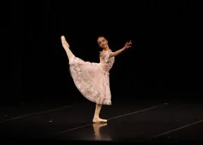 Jovem bailarina baiana, de 11 anos, conquistou resultados destaque no Festival de Dança de Joinville
