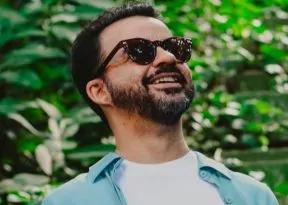 Marcelo Galter lança novo álbum que deságua na inovação e nos processos musicais de Dorival Caymmi