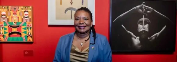 Margareth Menezes prestigia pré-estreia da exposição “3 Obás de Xangô” na nova unidade da CAIXA Cultural Salvador
