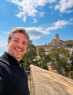 Ricardo Cal amplia conexões internacionais com agenda de negócios na Europa