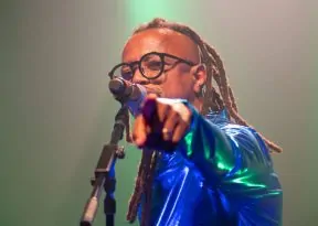 The Latvian estreia projeto cultural com noite dedicada aos clássicos de Roberto Carlos