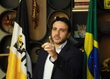 TSE suspende parte da campanha de Renan Santos e suspende propaganda eleitoral na internet