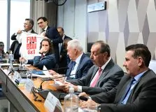 CCJ do Senado aprova a PEC que acaba com a escala 6×1