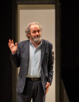 Comédia “TOC TOC” no Teatro Jorge Amado