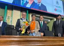 Eracy Lafuente é condecorado com Medalha Thomé de Souza, na Câmara de Salvador