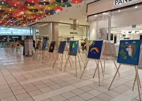 Exposição transforma arte de crianças neurodivergentes em ponte de conexão com o mundo