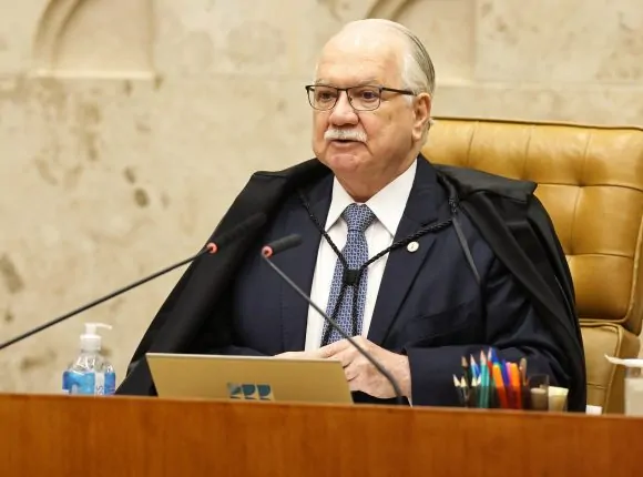 Fachin vota para manter casos de Moraes e Mendonça separados no STF