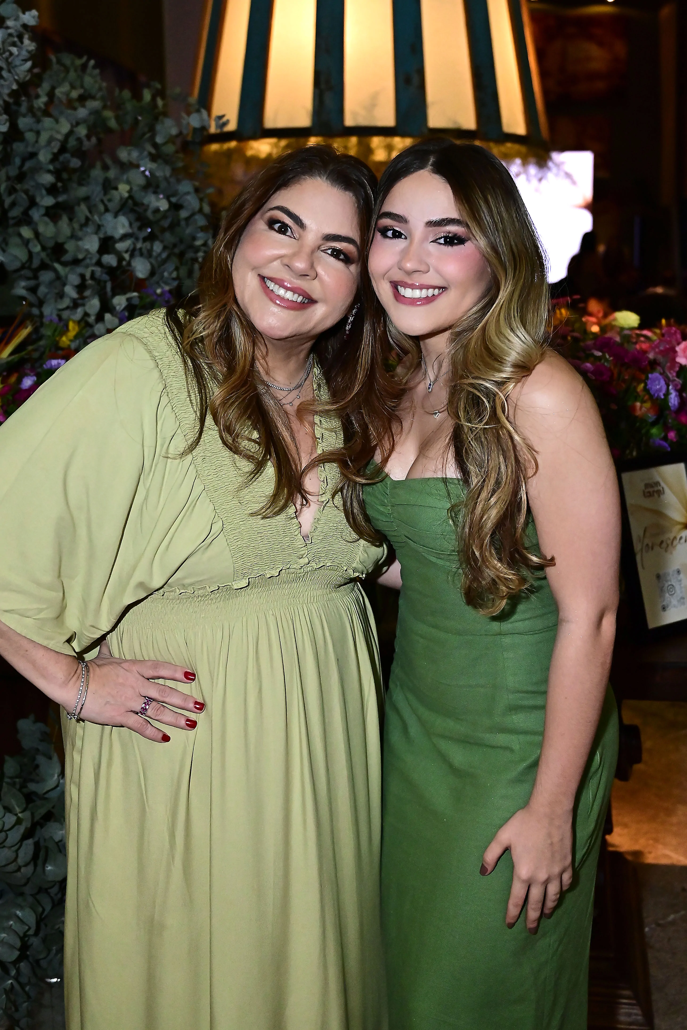 Mayle Montargil e Júlia Meirelles