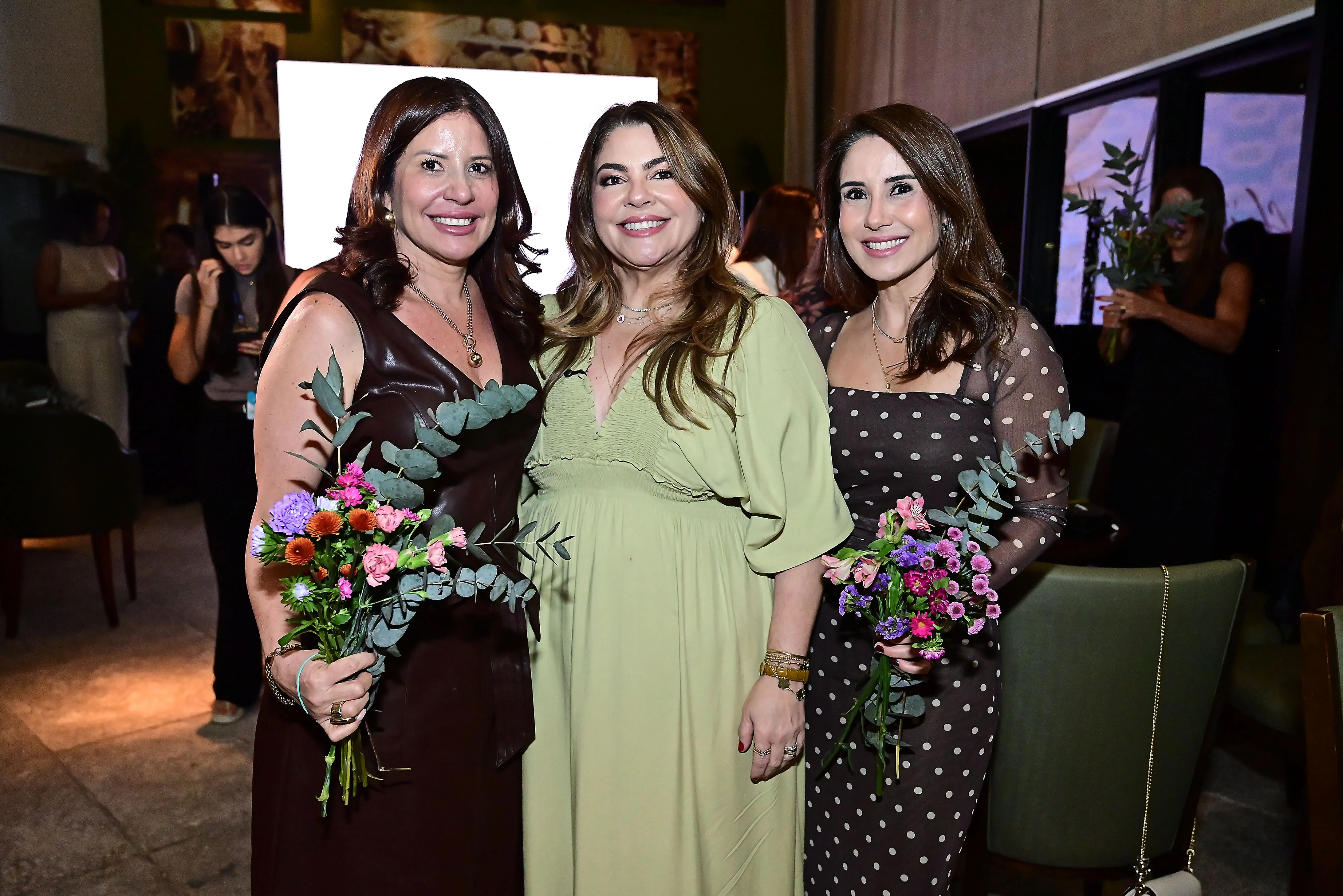 Raquel de Medeiros, Mayla Montargil e Lara Guimarães