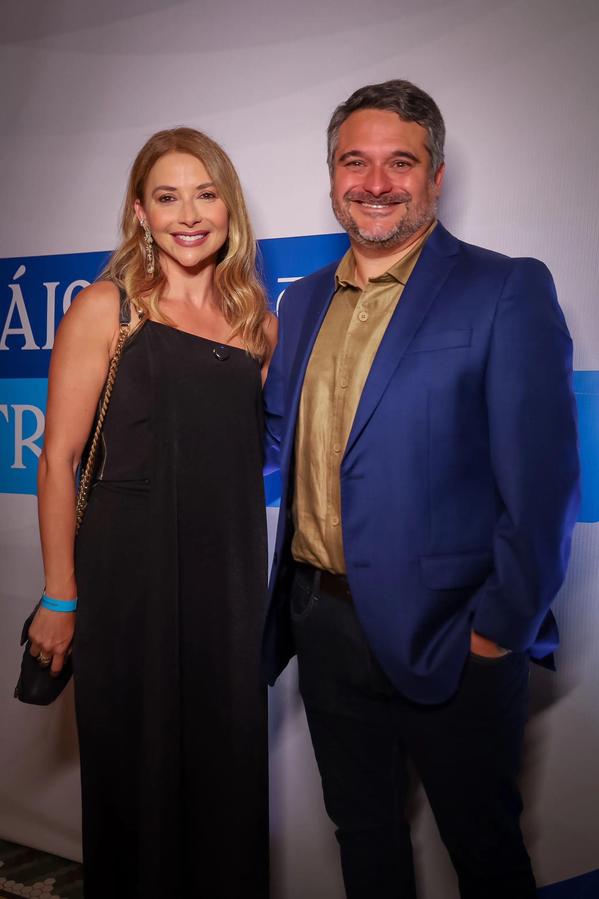 Thaís Marcolini e César Murilo