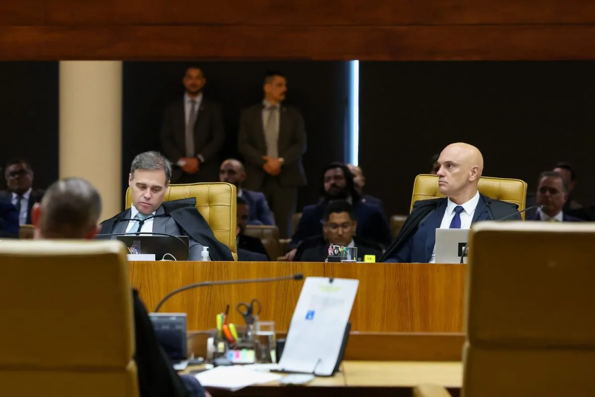 André Mendonça e Alexandre de Moraes