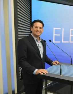 João Roma critica ausência de Rui Costa e Wagner em debate na TV Bahia