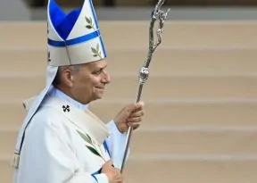 Papa Leão XIV protagoniza momento marcante durante passagem por Paris