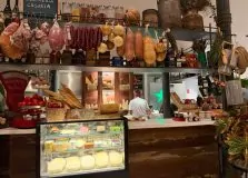 Rua Chile ganha sua primeira padaria e salumeria com produtos de diferentes partes do país
