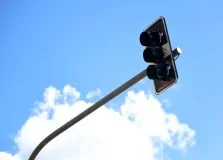 Salvador amplia tecnologia no trânsito e chega a mil semáforos inteligentes