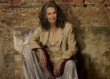 Simone vai desembarcar em Salvador com novo show “Que mulher é essa?”