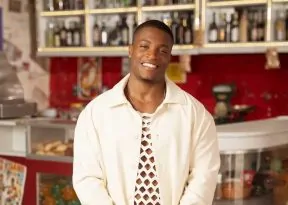 Cantor baiano UEL está na grande final do ‘Estrelas da Casa’, da Globo