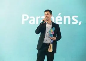 Vencedor do Prêmio IEL cria plataforma de Libras para ampliar acessibilidade no Sebrae